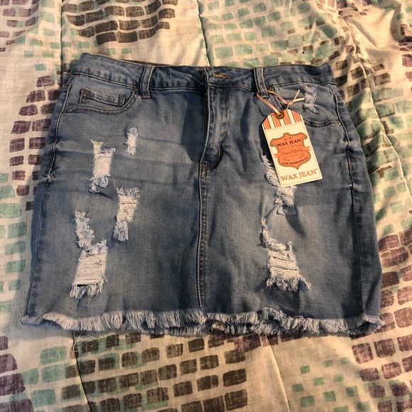 Most tags are still on if not only worn once! - Picture 12 of 13